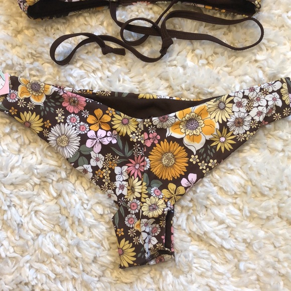 NWT Retro Floral Cheeky Bottom Ardene Bikini - Picture 9 of 9